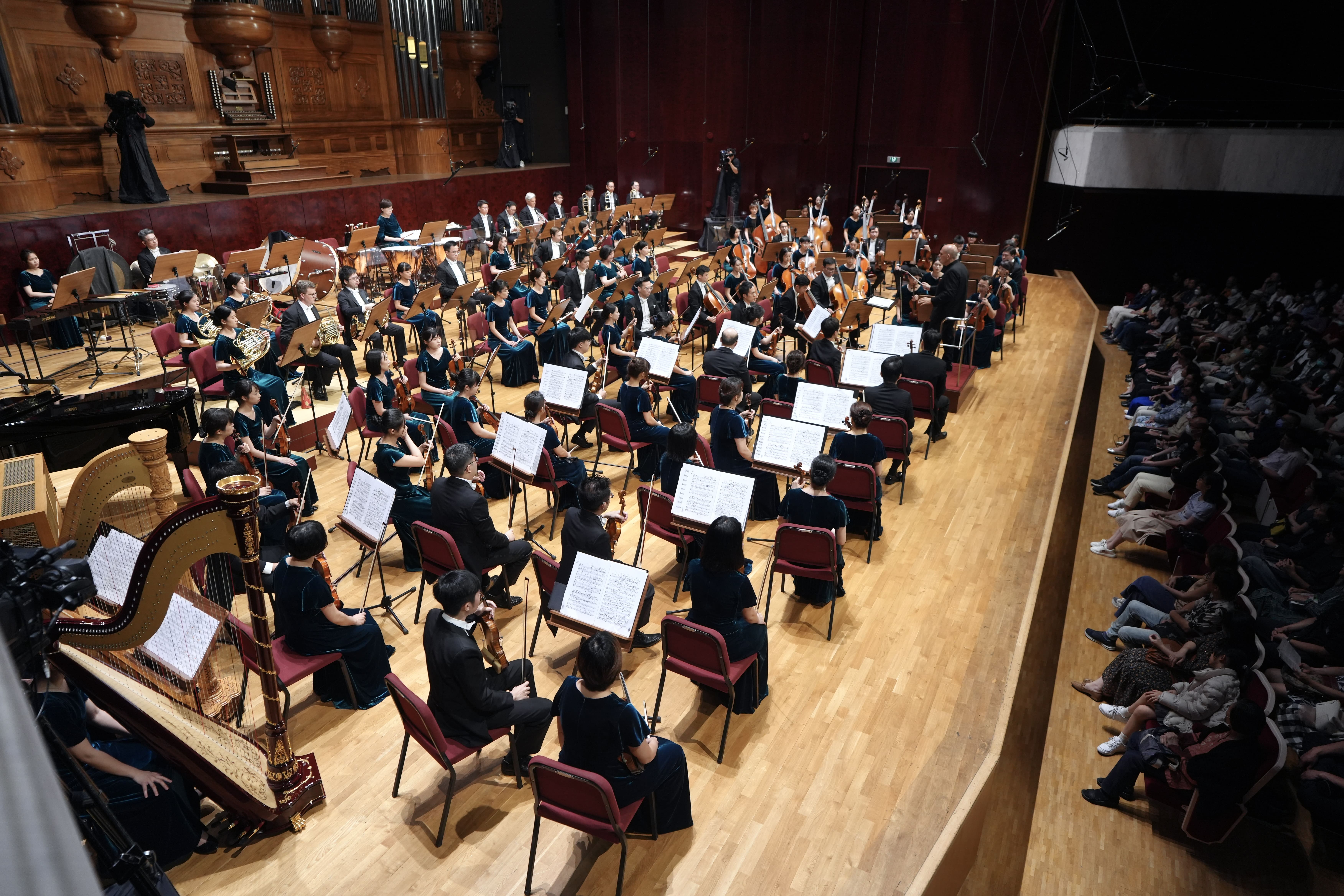 A subsequent performance took place at the National Concert Hall.