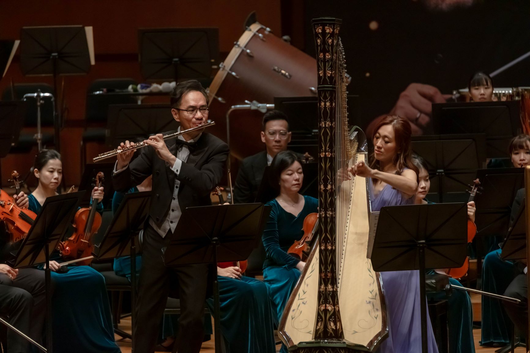 Flutist Yew-kia Koh and harpist Menglu Chiu performed Mozart during ESO's Malaysia tour.