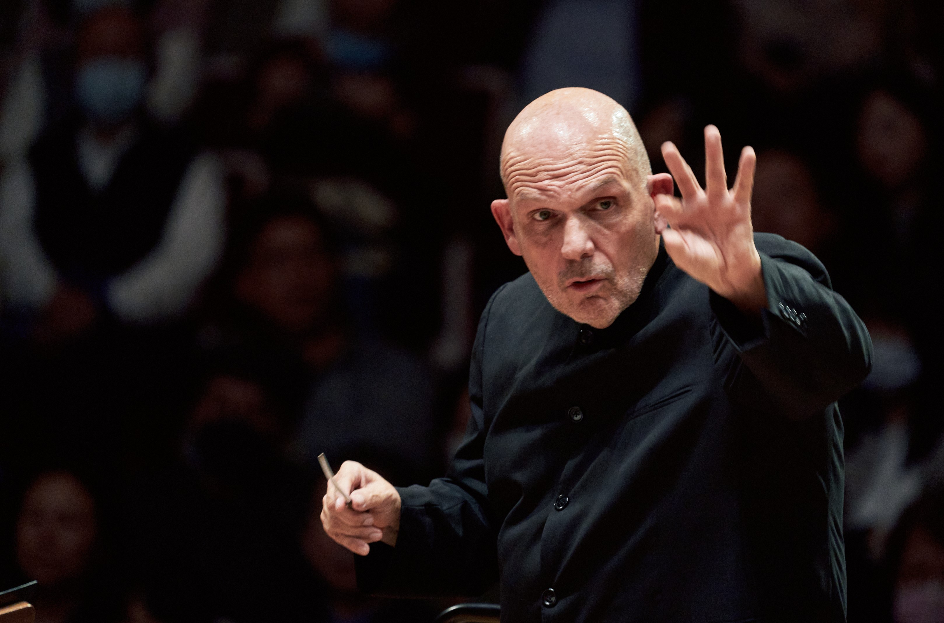指揮大師梵志登(Jaap van Zweden)擔任長榮交響樂團駐團藝術家