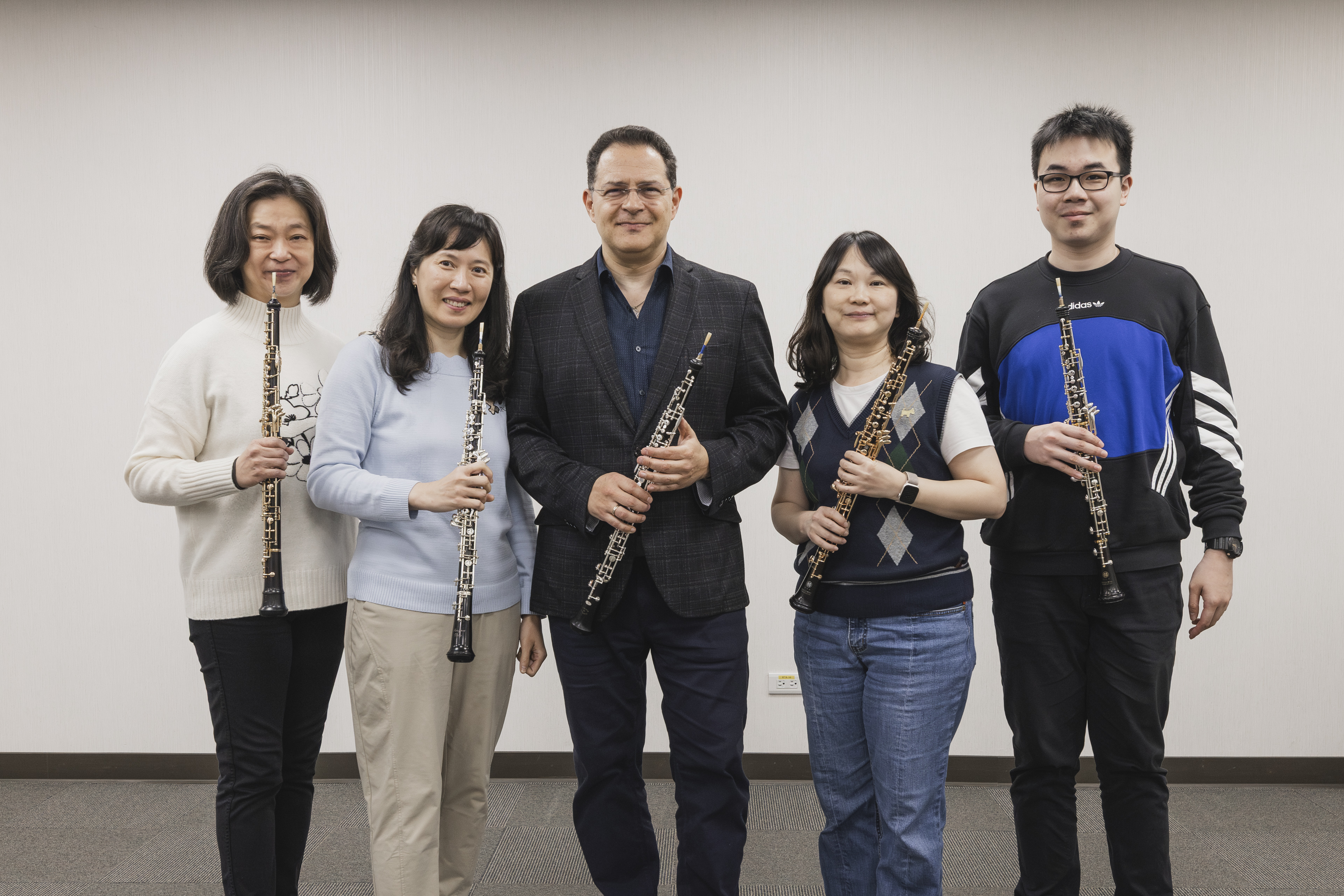 Eugene Izotov, Principal Oboe of the San Francisco Symphony, together with the ESO, led a masterclass in Taiwan on January 14, sharing his expertise and performance insights.