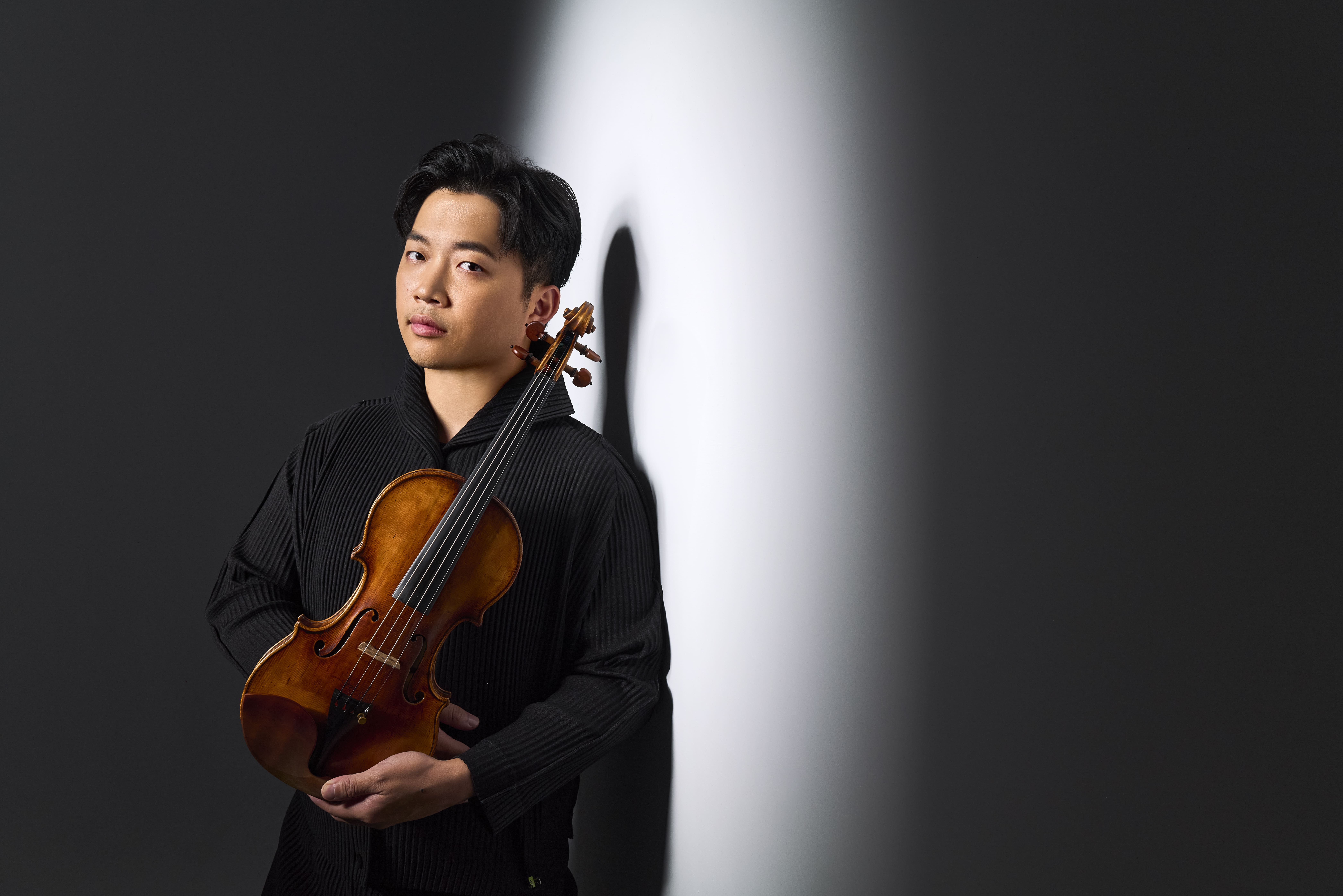  Queen Elisabeth Competition Laureate William Wei will assume the role of Concertmaster of the Evergreen Symphony Orchestra starting May 2026.